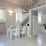 Ferienhaus Whiteloft In *